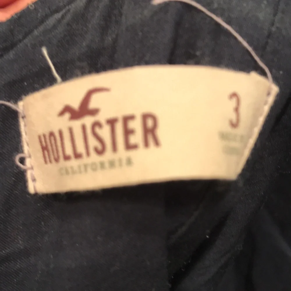 Form fitting, low back, lace dress. Fits beautifully! Worn once - Picture 3 of 4